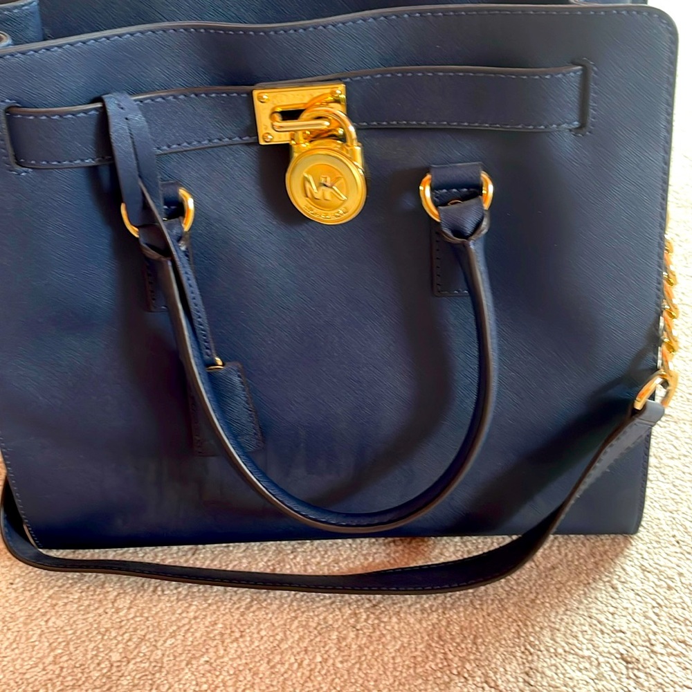 Beautiful brand new Michael Kors Bag. Leather. Never used